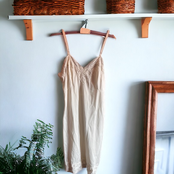 Vintage Slip / Nightgown by Gaylord , Off White ,100% Nylon Small - Picture 1 of 8